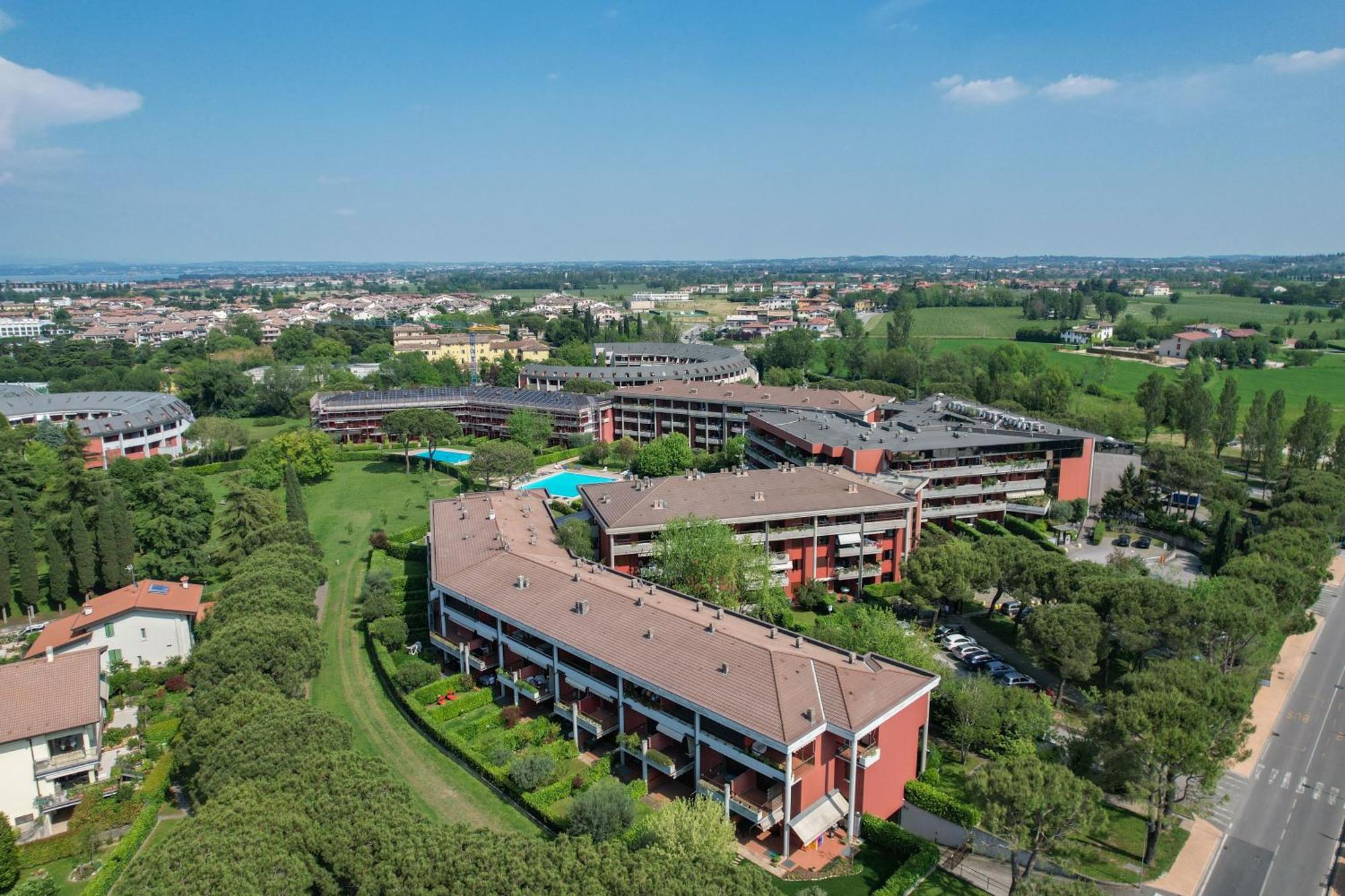 Breeze Apartment Desenzano del Garda Ngoại thất bức ảnh
